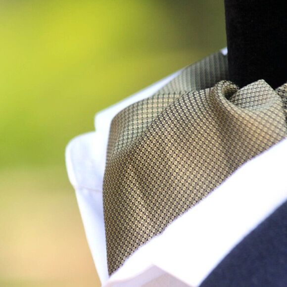 Dusty Gold Silk Men's Cravat Ascot Gift Box A087 - Picture 5 of 16